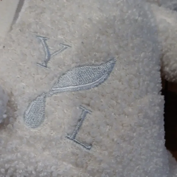 Young Living snuggle bear - Picture 2 of 8